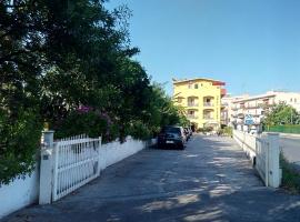 Hotel Eliseo, hotell i Giardini Naxos