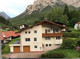 Haus Alpenruh, hotel dicht bij: Marienbergbahn I, Biberwier