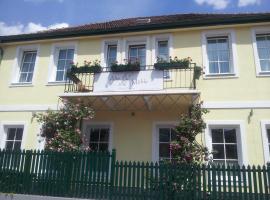 Hotel Pension Alte Mühle, B&B in Klosterneuburg