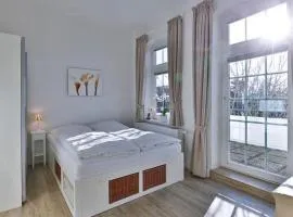 Appartement 5 mit Südbalkon in strandnaher Lage - Bäderstil-Villa in Wenningstedt/Sylt