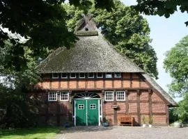 Bauernhaus-am-Fluss