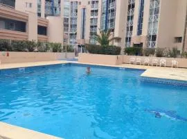 Résidence avec piscine et box, vue sur mer