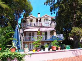 Adrienn Apartments, hotel de 3 estrellas en Stari Grad