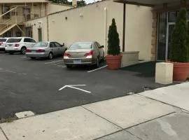 Waterbury Big Apple Motel