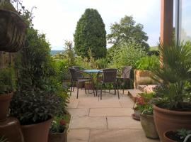 Thorpe Green House Vegetarian Bed & Breakfast, hotel in Robin Hood's Bay