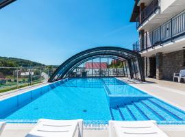 Na Wzgórzu FAMILY RESORT, hotel pre rodiny v destinácii Gródek Nad Dunajcem