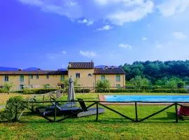 SunnySide Pool and relax in Lucca hills