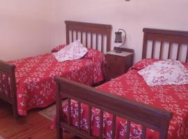 Apartamentos Puente Viesgo Viviendas Rurales, country house in Puente Viesgo