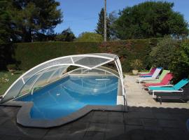 Les Tilleuls B&B, hotel en Orange