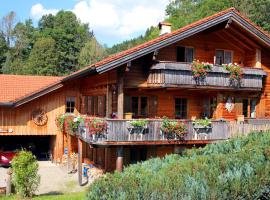 Ferienwohnungen Bernie Schmid, family hotel in Sonthofen