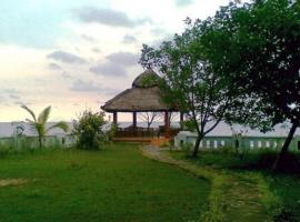 Salsa Beach Hotel, hotel u gradu Carita