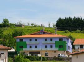 Aginaga Hotela, family hotel in Usúrbil