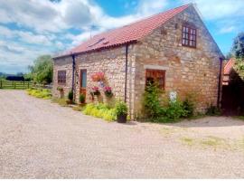 The Old Cart House, holiday home in Salton