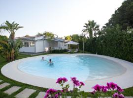 Villa Lucy, hotell i Fontane Bianche