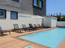 Campanile Carcassonne Est - La Cité، فندق في قرقشونة