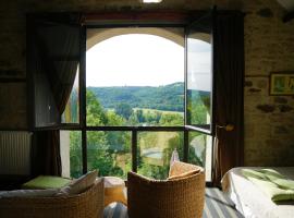 Hôtel Restaurant Le Mûrier de Viels - Grand Figeac, hotel v destinaci Causse et Diege