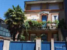 Les Loges des Chalets: Toulouse, Gare Matabiau yakınında bir otel