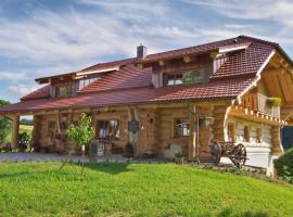 Holzhaus Lugerhof, hotel with parking in Roding