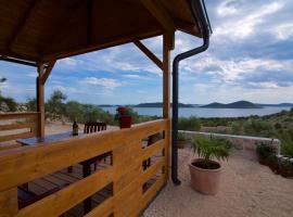 Marina House, Hotel in der Nähe von: Naturpark Vransko jezero, Drage