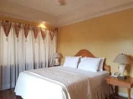 Sophia Suites Residence Hotel
