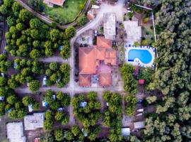 Kalamitsi Beach Camping Village, hotel in Preveza