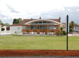 Warrens Village Motel and Self Catering