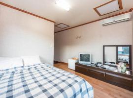 Healing Resort, hotel i Gangneung