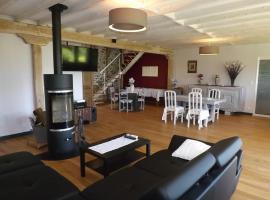 Artense Hotes, Hotel in Lanobre