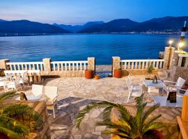 Luxury Sea Residence by Kristina, hotell i Tivat
