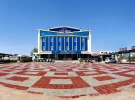 Hotel Caravan, hotel di Unjha