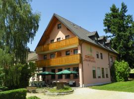 Landhotel Steigerwaldhaus, хотел в Burghaslach