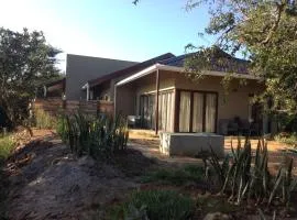 Ukuthula Cottages
