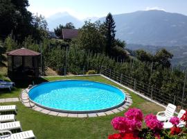 Zimmervermietung Gröberhof, hotel v destinaci Schenna