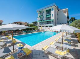 瑞士酒店，位于马里纳-迪-皮特拉桑塔的酒店