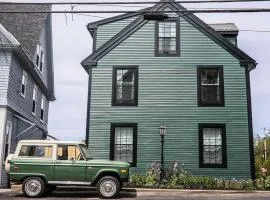GREAT ISLAND INN - A Modern Boutique Hotel