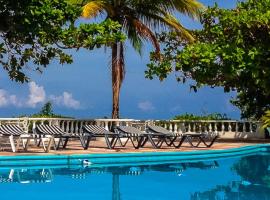 Silver Seas Hotel, hótel í Ocho Rios