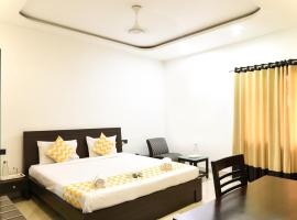 FabHotel Hill View Jubilee Hills - Fully Vaccinated Staff, hotel in Hyderabad