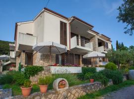 Apartments Ljubo & Lili, three-star hotel in Cres