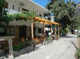 Pachnes Bed and Breakfast, alquiler vacacional en Agia Roumeli