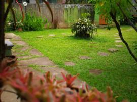 Baan Bua Guest House, ξενοδοχείο σε Chiang Rai