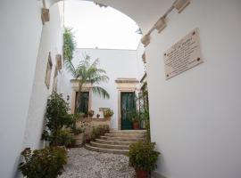 Villa De Pietro, hótel í Cursi