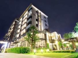 Green Point Residence Hotel, hotel a prop de CentralFestival EastVille, a Ban Khi Sua