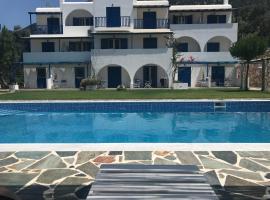 Saltriver rooms, hotel dicht bij: Zarakon Beach, Almiropótamos