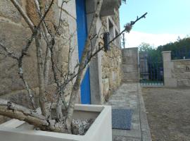 O Casal, hotel with parking in Brion