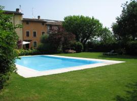 B&B Casale Onida, landsted i Volta Mantovana