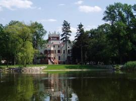 Zamek von Treskov, hotel v destinaci Strykowo