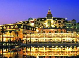 Clifford Golden Lake Hotel, hotel in Nanhai