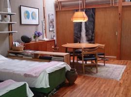 Tajimi Guest House, hotel pro pobyt s domácími mazlíčky v destinaci Tajimi