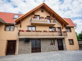 Sziklakert Fogadó, guest house in Sâncrai