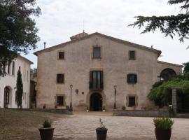 Hostal Rural Mas Blanc, guest house in San Martín de Centellas